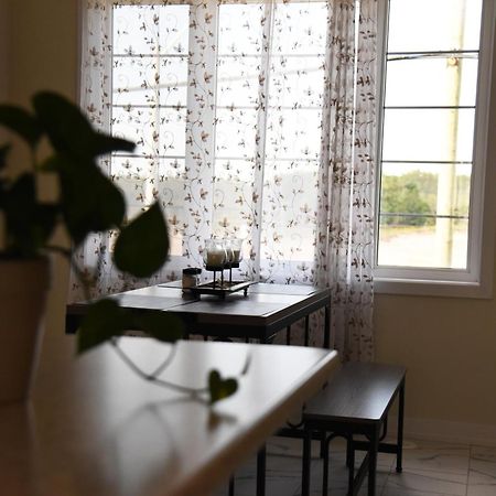 Have Whole House To Yourself Thorold Buitenkant foto